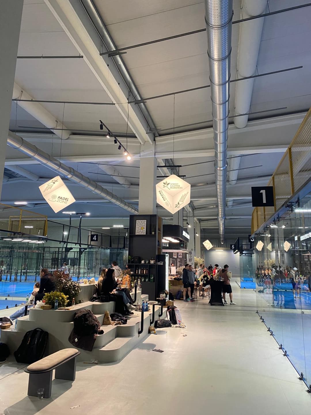 Padel Zone Oradea — club de padel în Oradea, foto 2 din 10